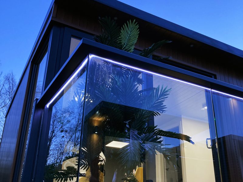 Spacious Home Garden Office