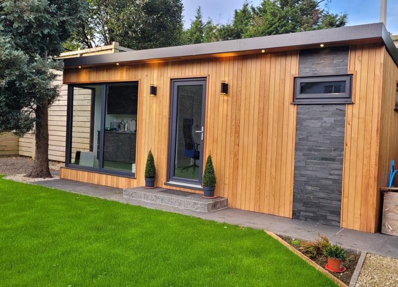 garden room with kitchen